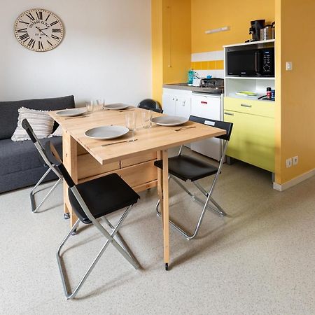 Studio centre ville avec parking privé Cholet Esterno foto
