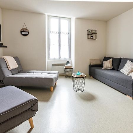 Studio centre ville avec parking privé Cholet Esterno foto
