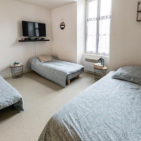 Studio centre ville avec parking privé Cholet Esterno foto