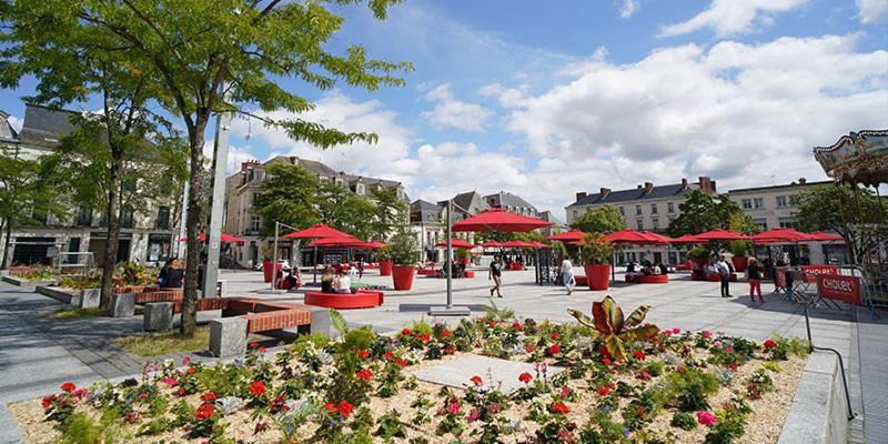 Studio centre ville avec parking privé Cholet Esterno foto