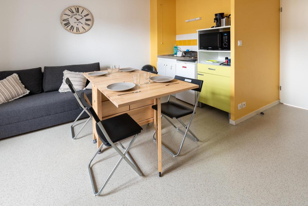 Studio centre ville avec parking privé Cholet Esterno foto